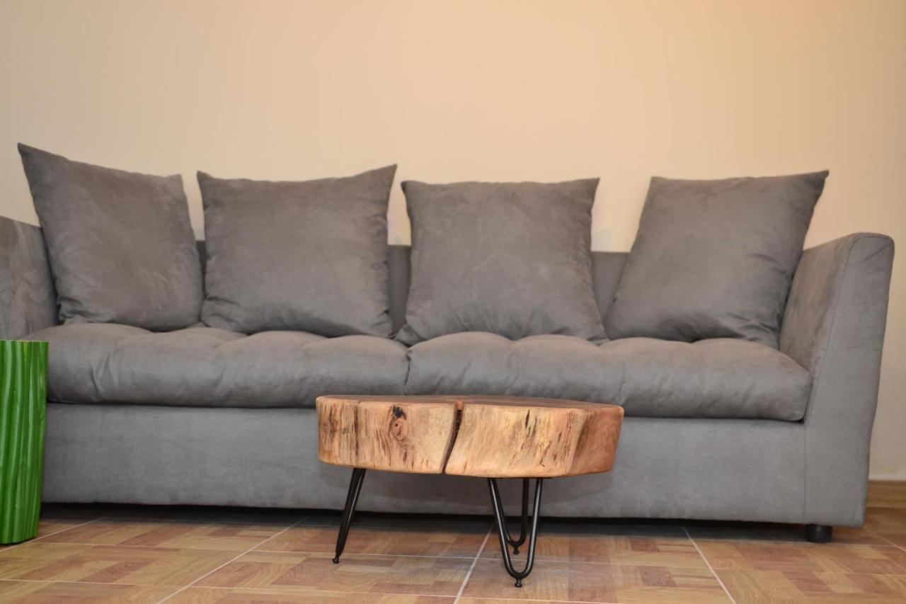 Biophylic - 3Bdr Apartment Athena Bagian luar foto